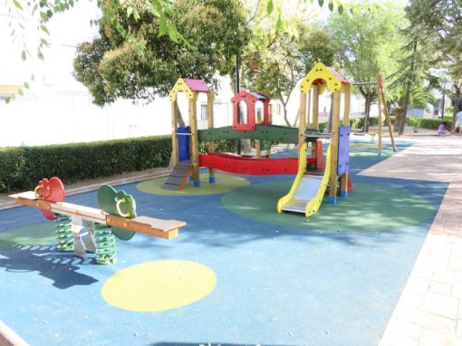 Restauración y Reparación de Parque Infantil Villacarrillo (Jaén)
